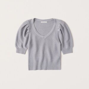 Women's
V-Neck Puff Sleeve Sweater Color: BLUE-GREY
Size: M